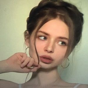 Meet your Posher, Barton